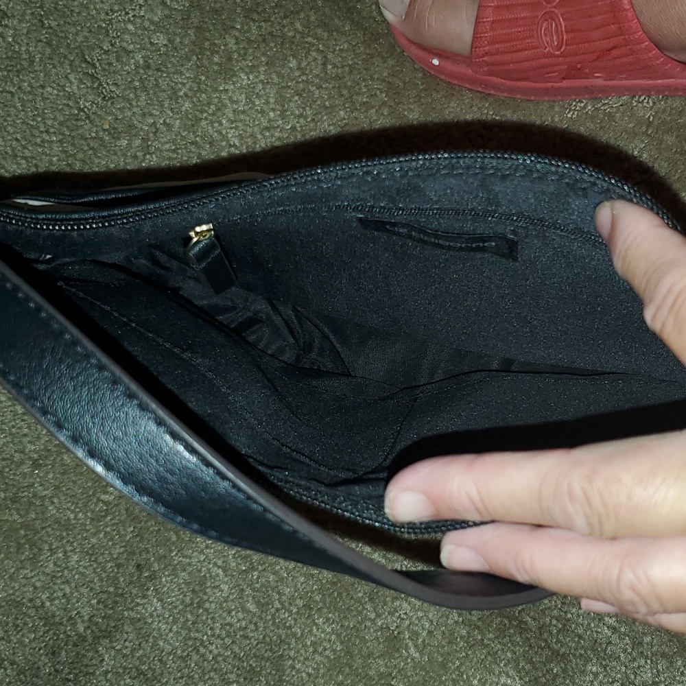 Liz Claiborne like new cute black white bag with flowers. Still has packing. - Picture 5 of 5